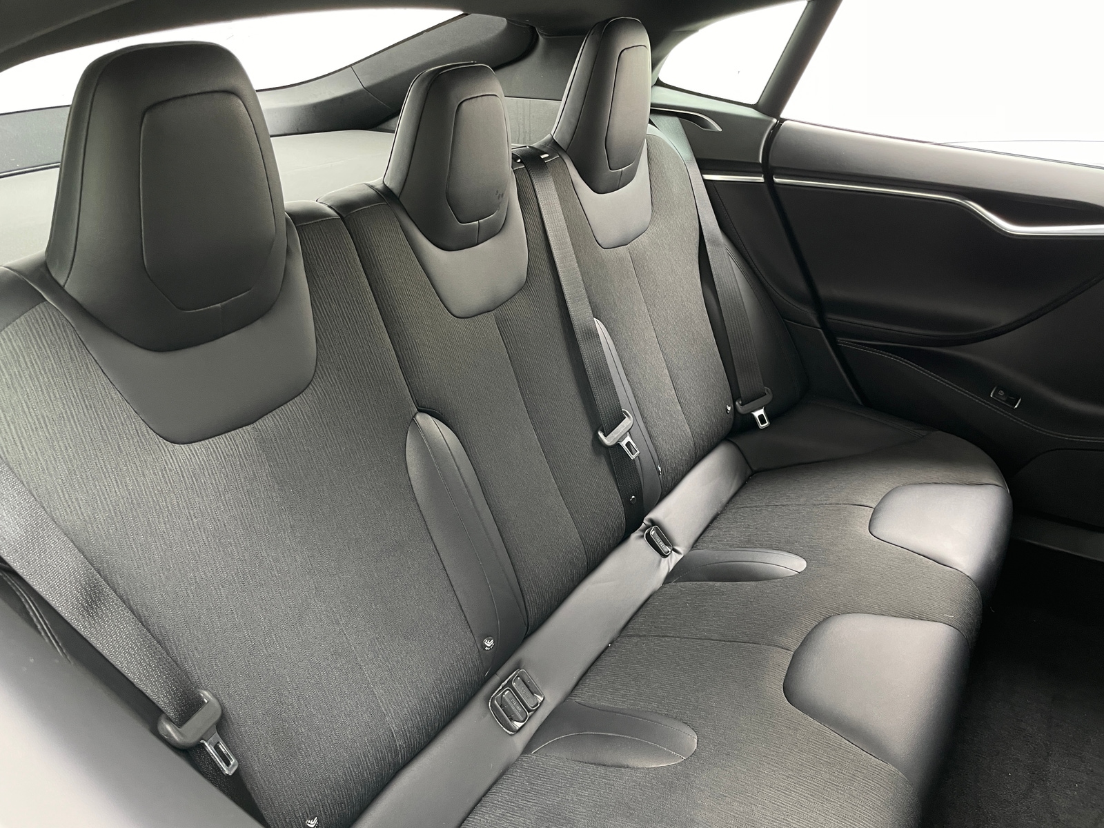 Thumbnail: 2017 Tesla Model S - 5