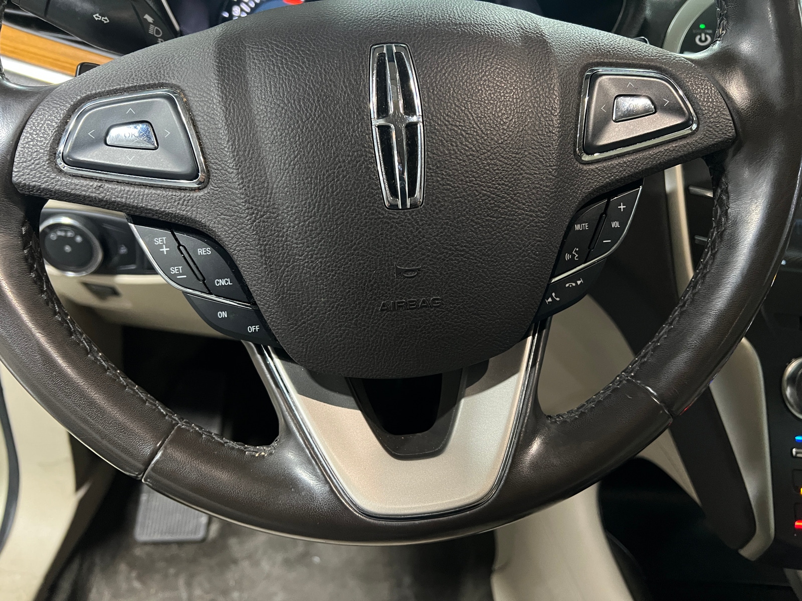 Thumbnail: 2018 Lincoln MKC - 4