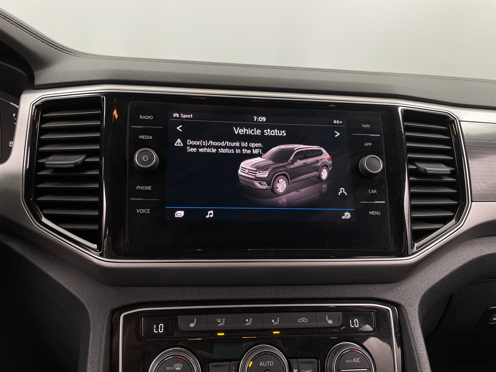 Thumbnail: 2019 Volkswagen Atlas - 3