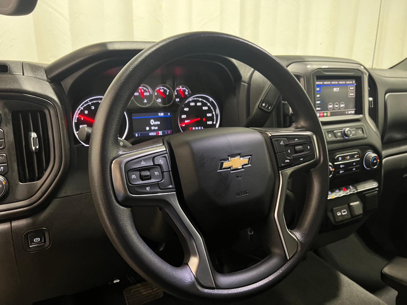 Thumbnail: 2022 Chevrolet Silverado 1500 - 5