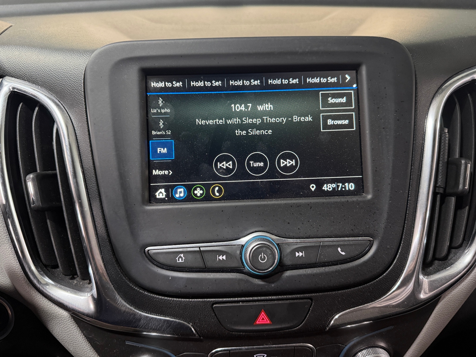 Thumbnail: 2019 Chevrolet Equinox - 4