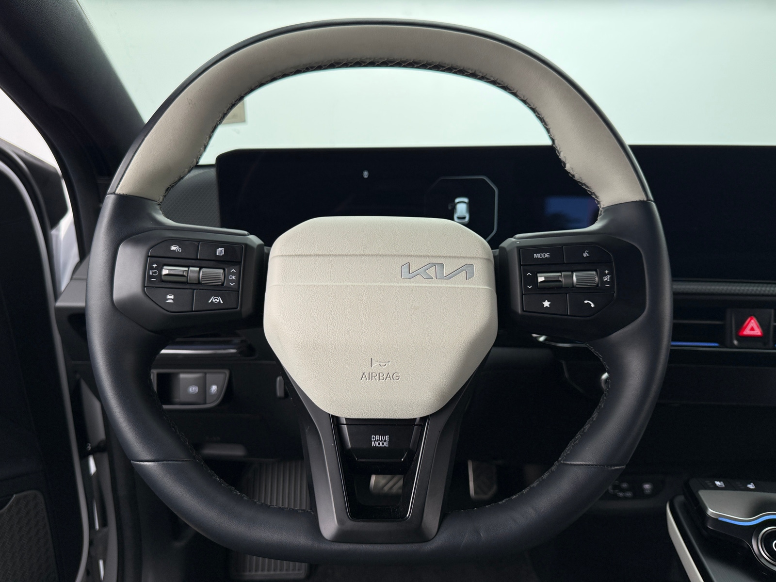 Thumbnail: 2025 Kia EV6 - 4