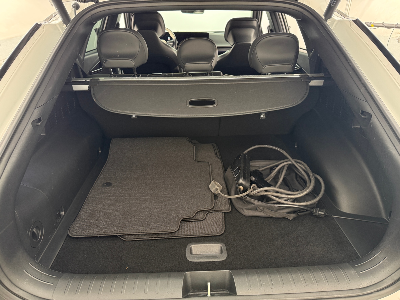 Thumbnail: 2025 Kia EV6 - 6