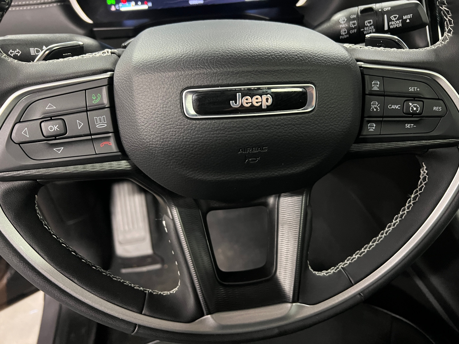 Thumbnail: 2025 Jeep Grand Cherokee L - 4