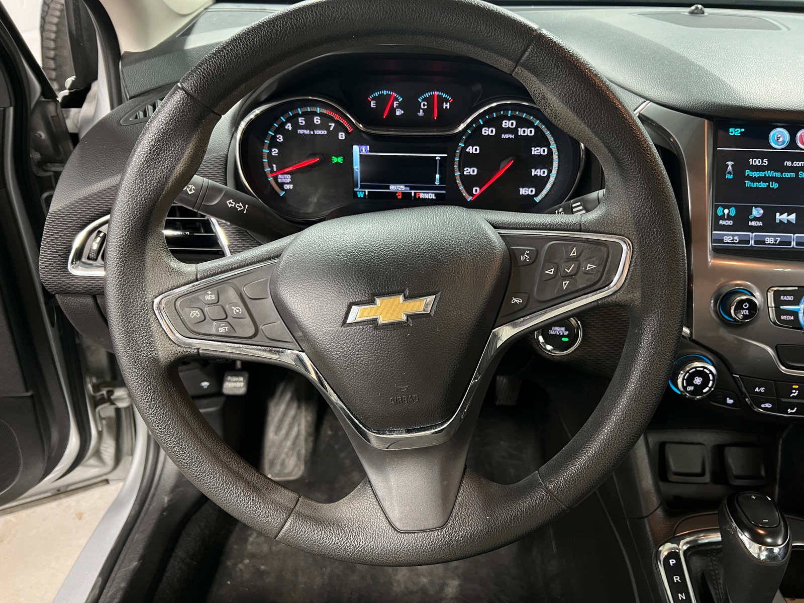 Thumbnail: 2017 Chevrolet Cruze - 5