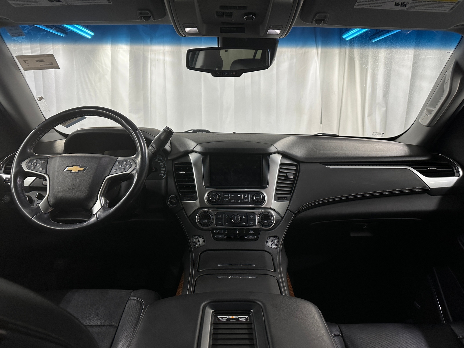 Thumbnail: 2019 Chevrolet Tahoe - 2