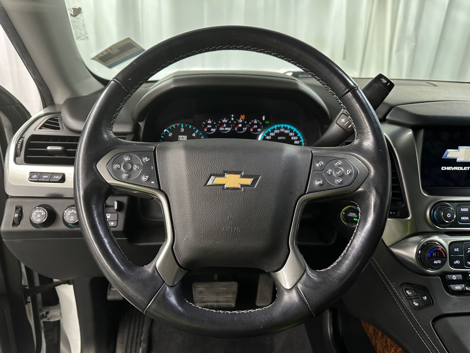 Thumbnail: 2019 Chevrolet Tahoe - 4