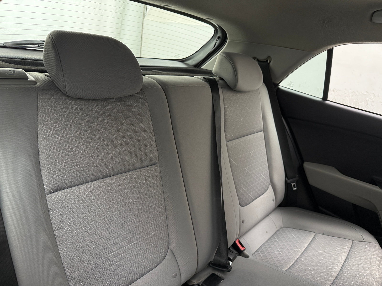 Thumbnail: 2021 Kia Rio - 6