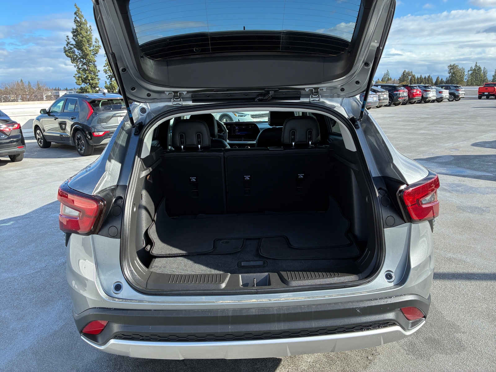 Thumbnail: 2025 Chevrolet Trax - 6