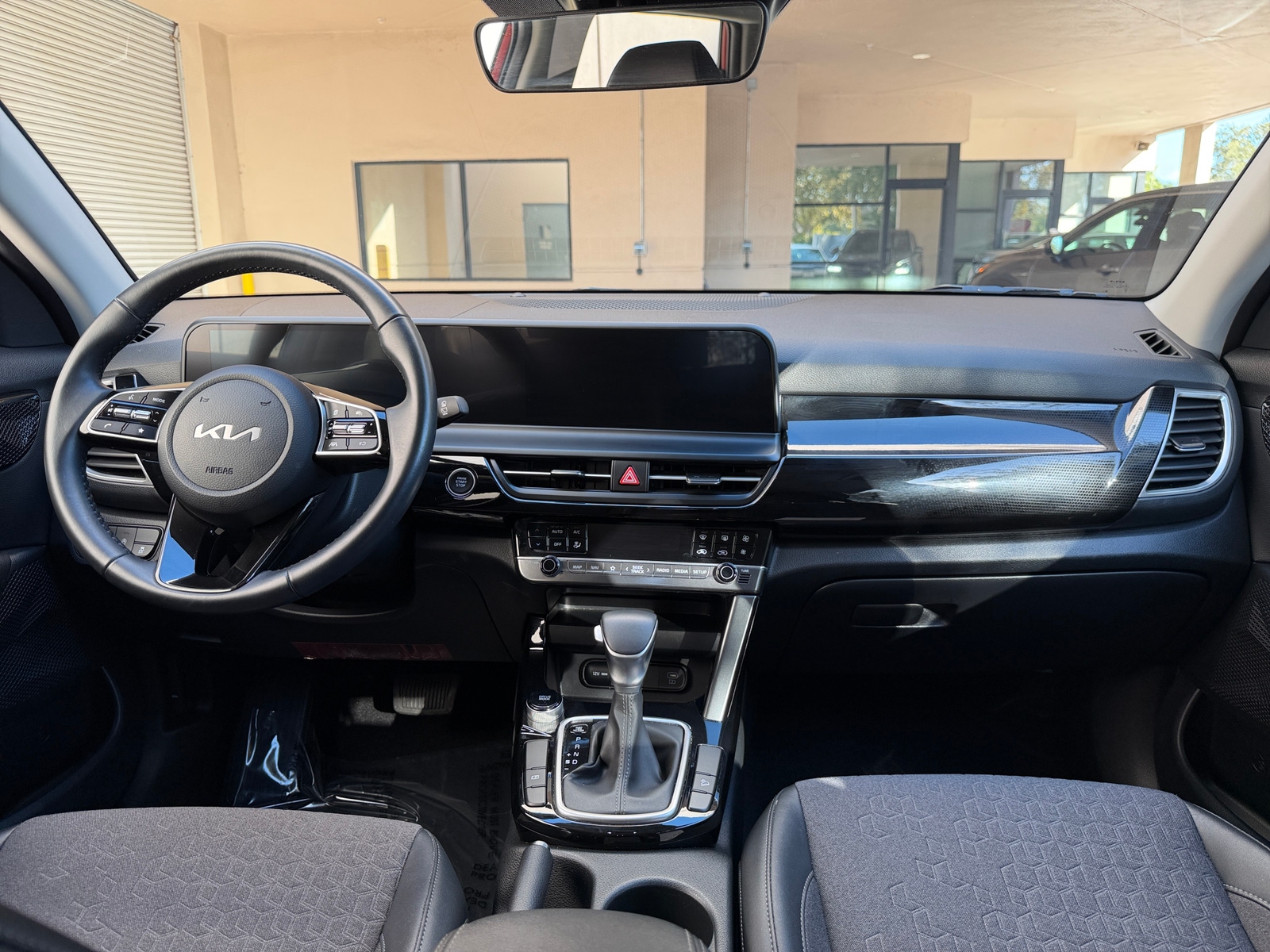 Thumbnail: 2025 Kia Seltos - 3