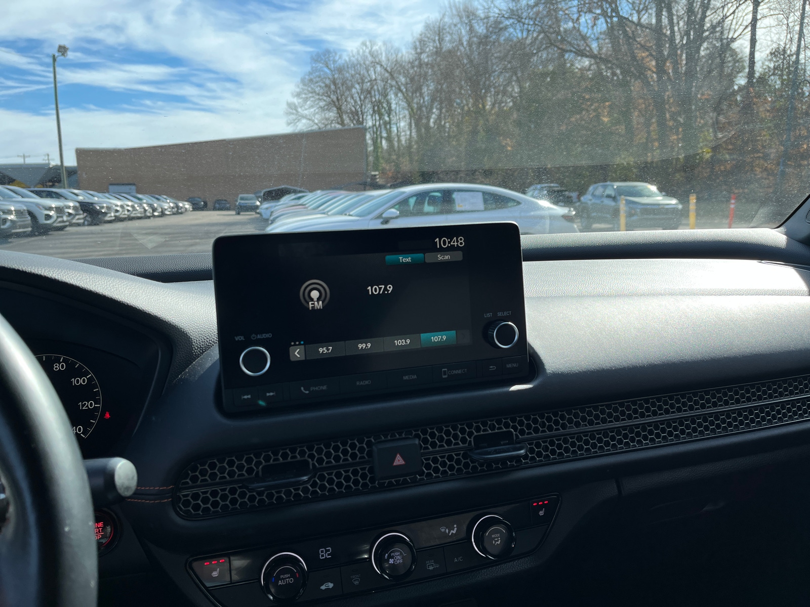 Thumbnail: 2025 Honda HR-V - 4