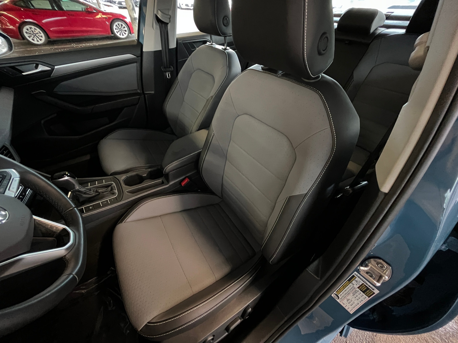 Thumbnail: 2025 Volkswagen Jetta - 2