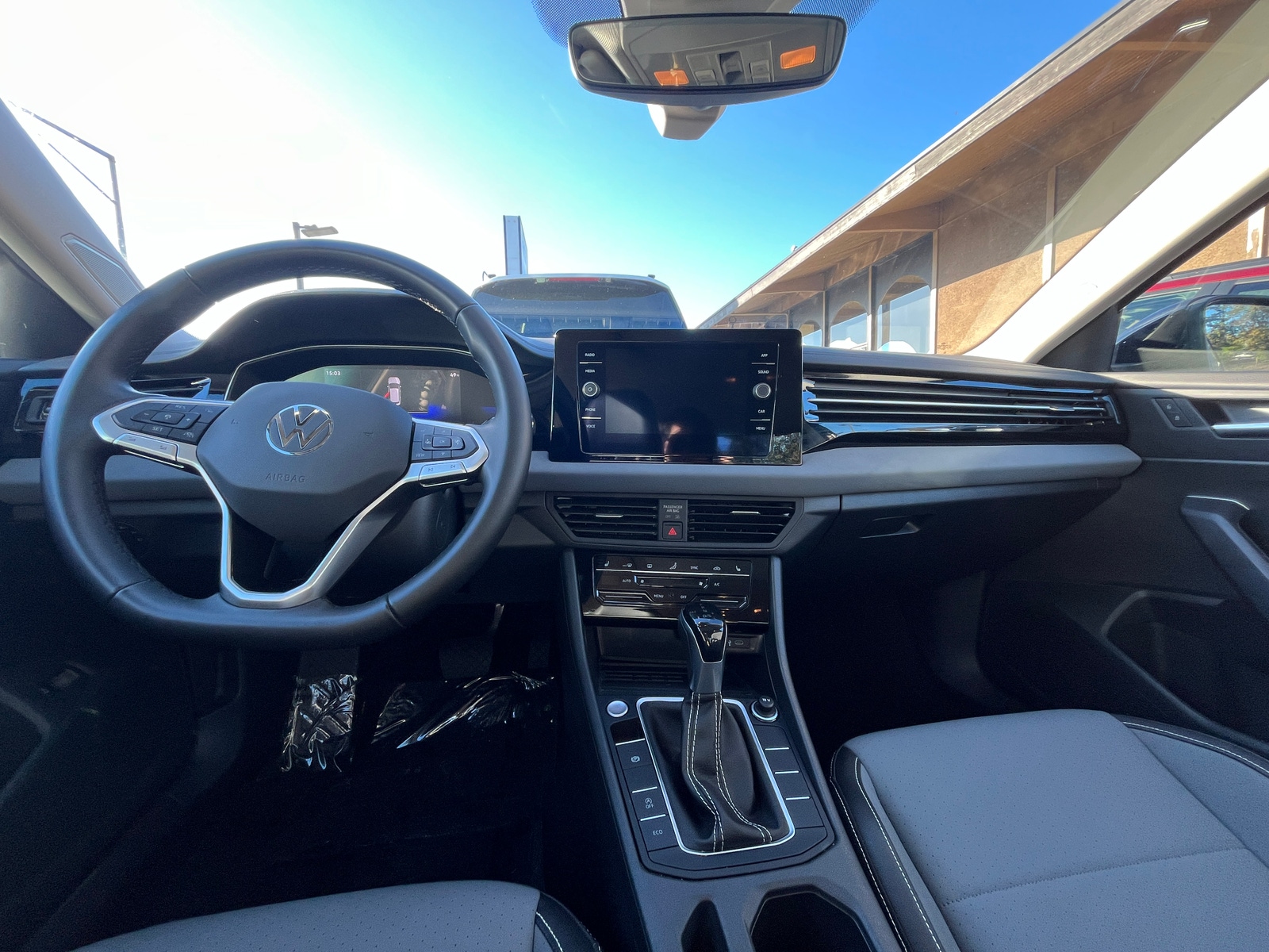 Thumbnail: 2025 Volkswagen Jetta - 2