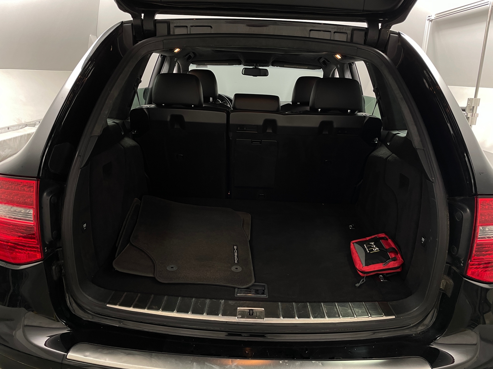 Thumbnail: 2010 Porsche Cayenne - 7