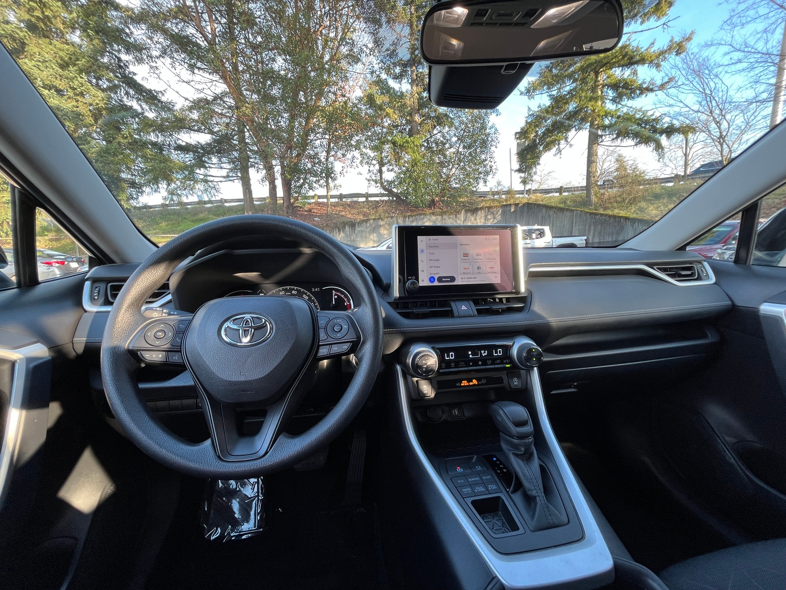 Thumbnail: 2025 Toyota RAV4 - 3