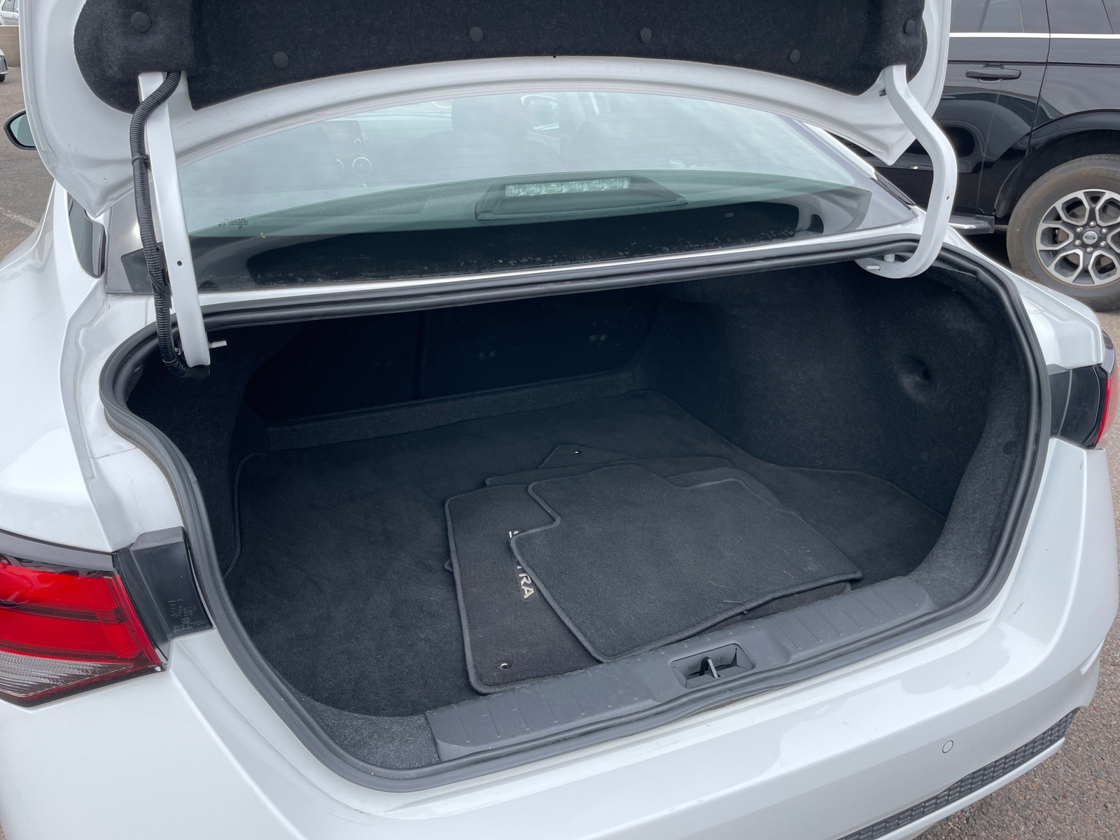 Thumbnail: 2025 Nissan Sentra - 6