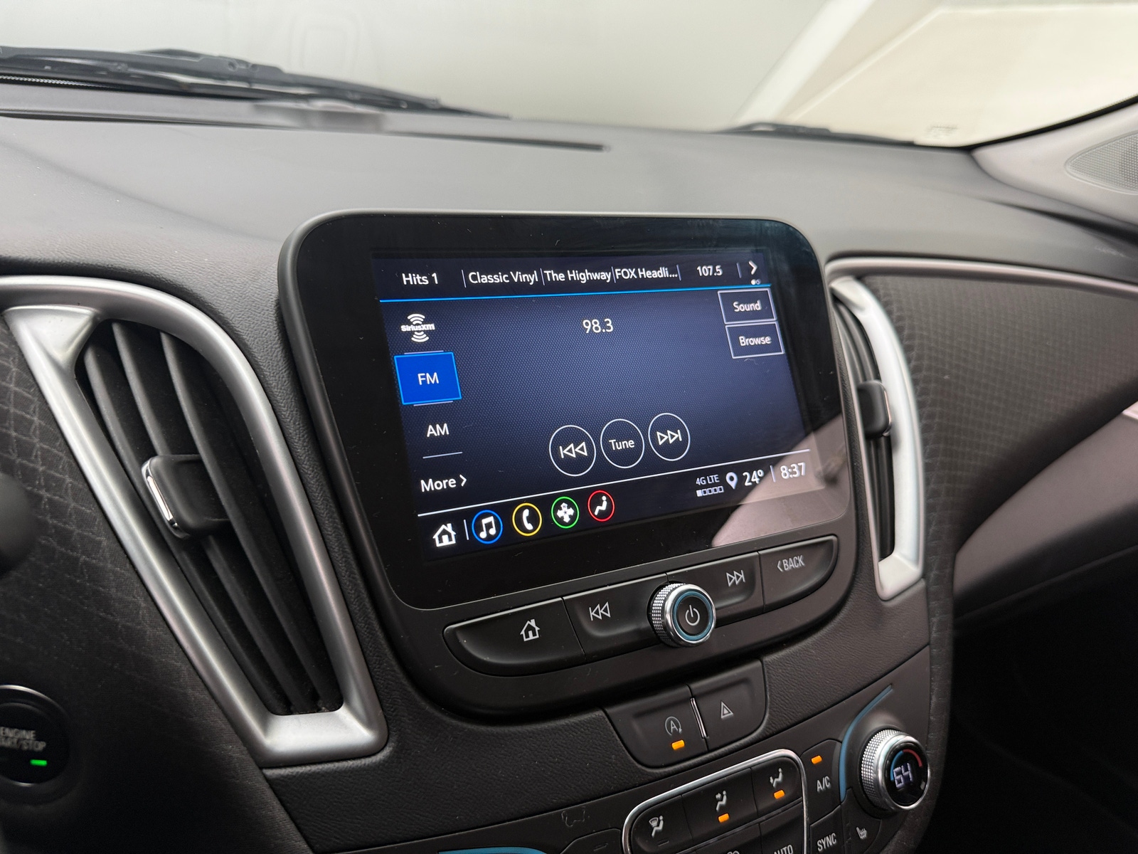 Thumbnail: 2023 Chevrolet Malibu - 4