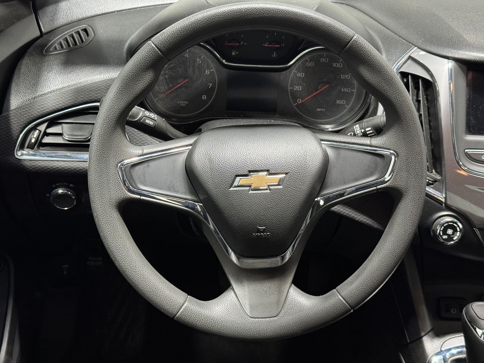 Thumbnail: 2019 Chevrolet Cruze - 5
