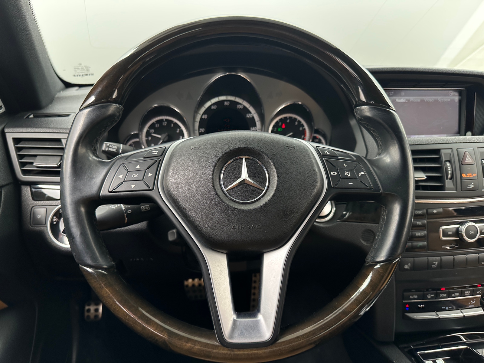 Thumbnail: 2013 Mercedes-Benz E-Class - 4