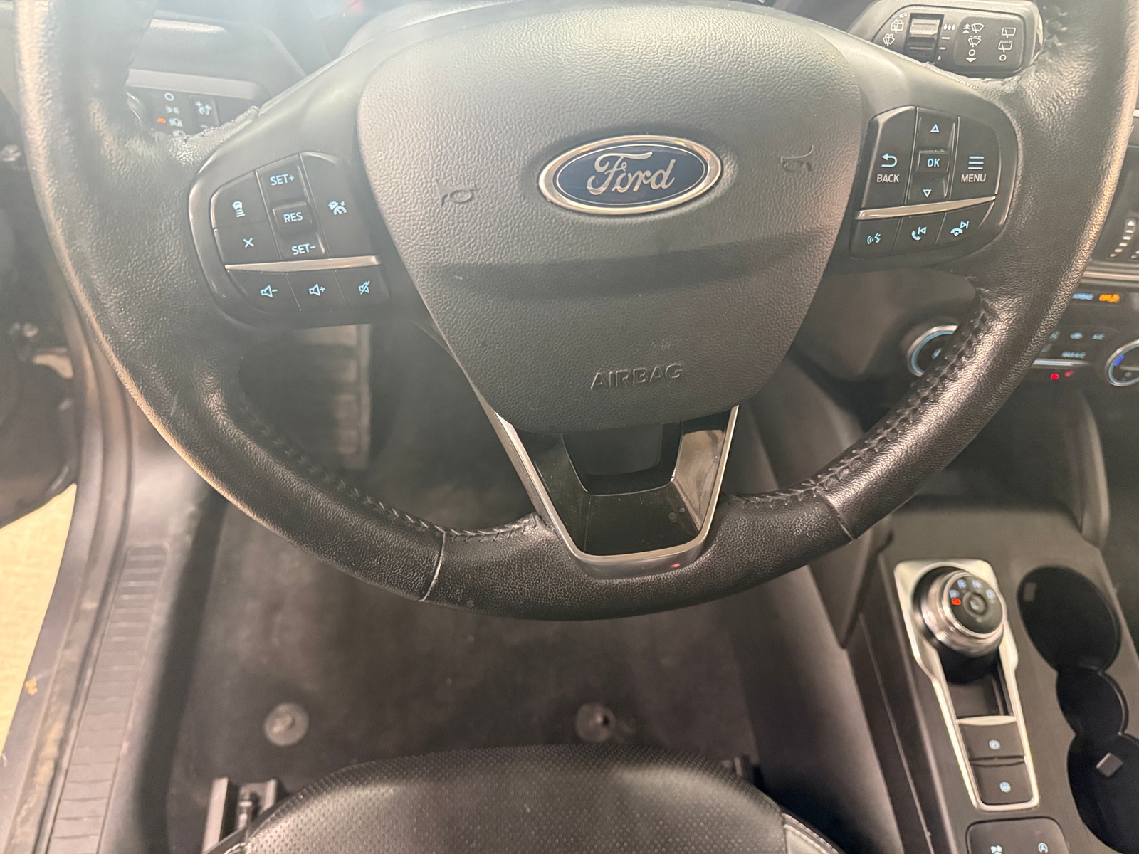 Thumbnail: 2020 Ford Escape - 4