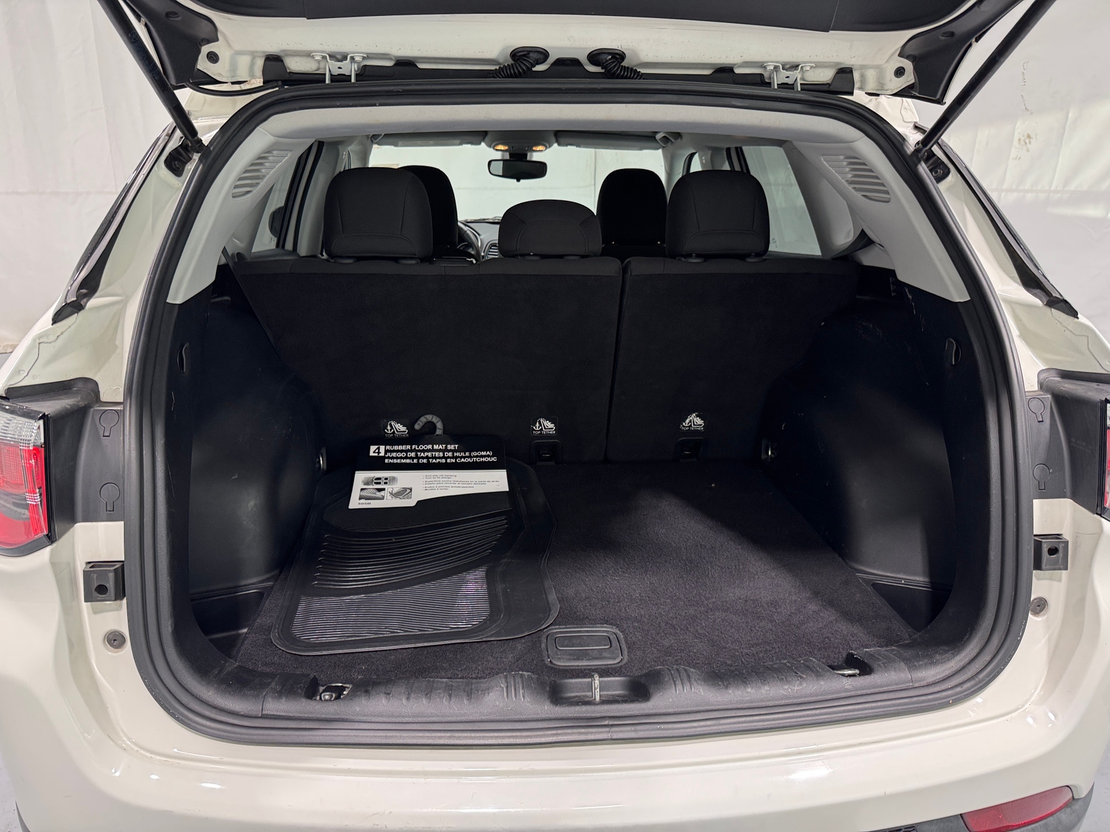 Thumbnail: 2017 Jeep Compass - 7