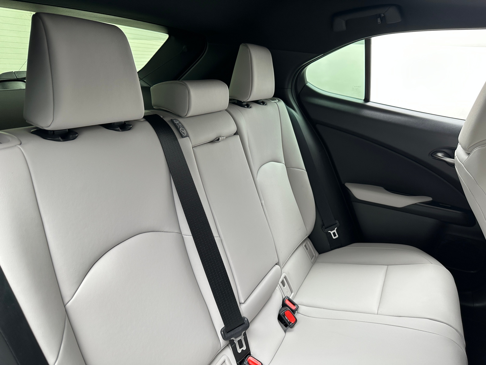 Thumbnail: 2025 Lexus UX - 5