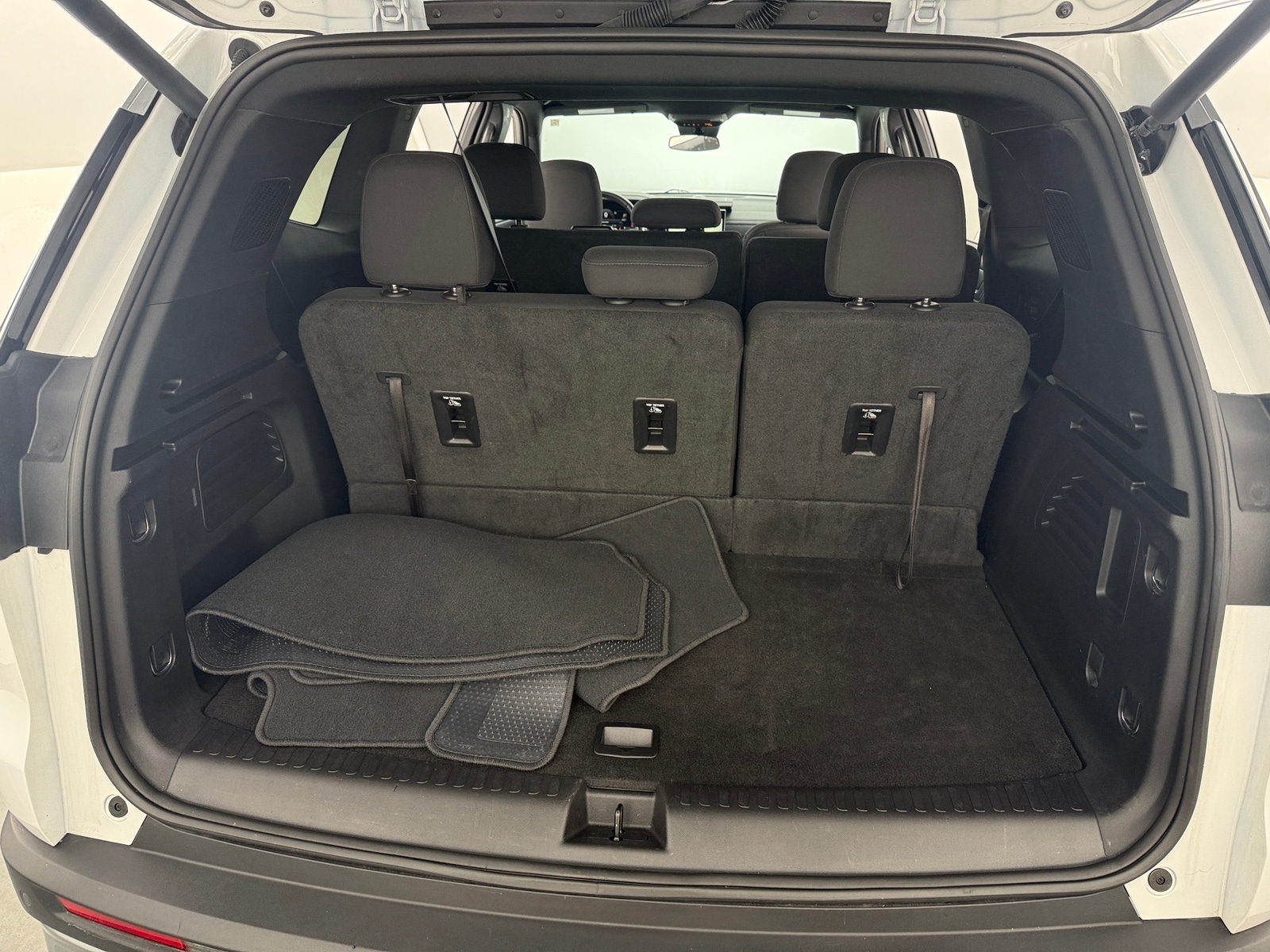 Thumbnail: 2025 GMC Acadia - 7