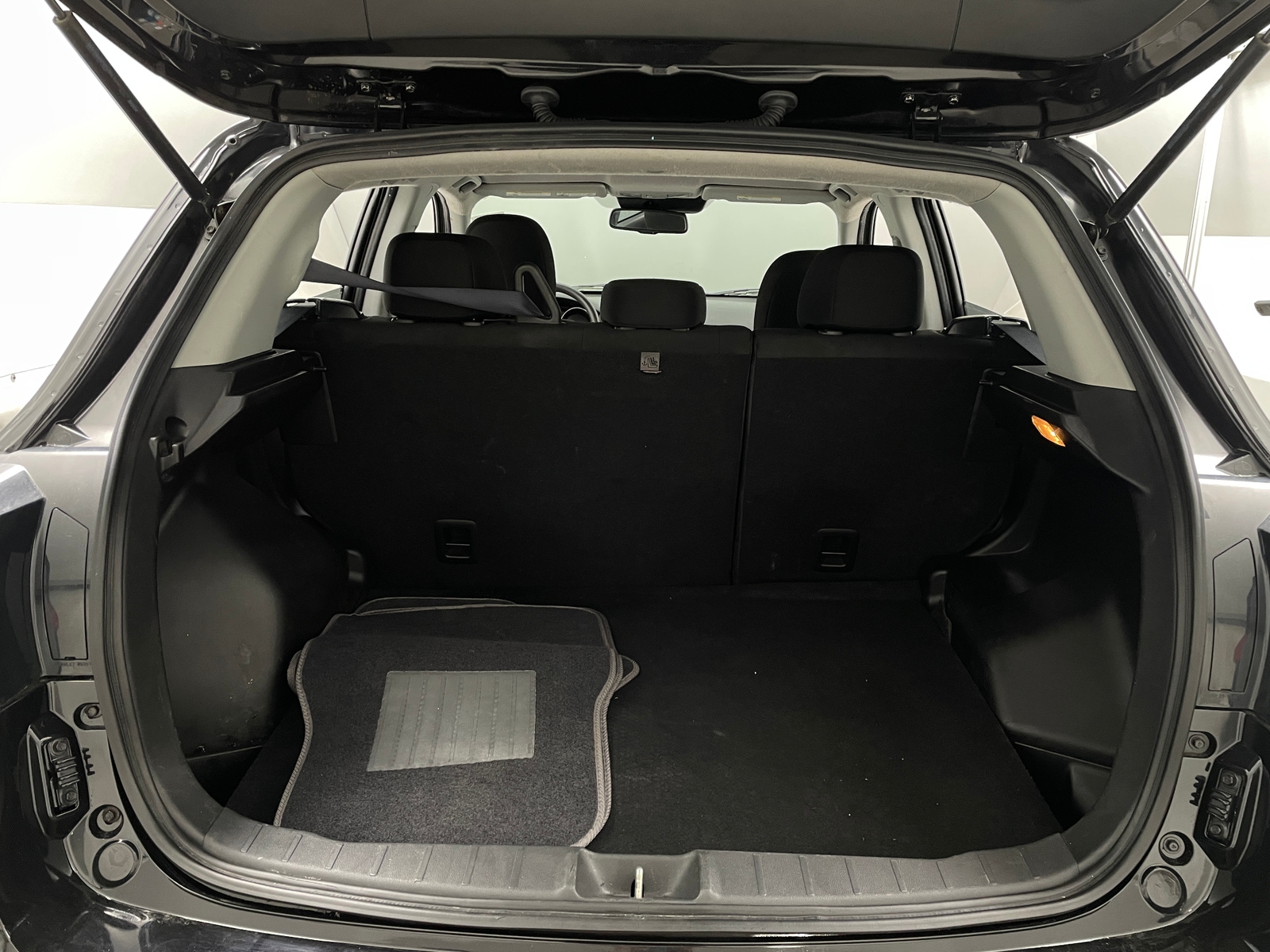 Thumbnail: 2021 Mitsubishi Outlander Sport - 7