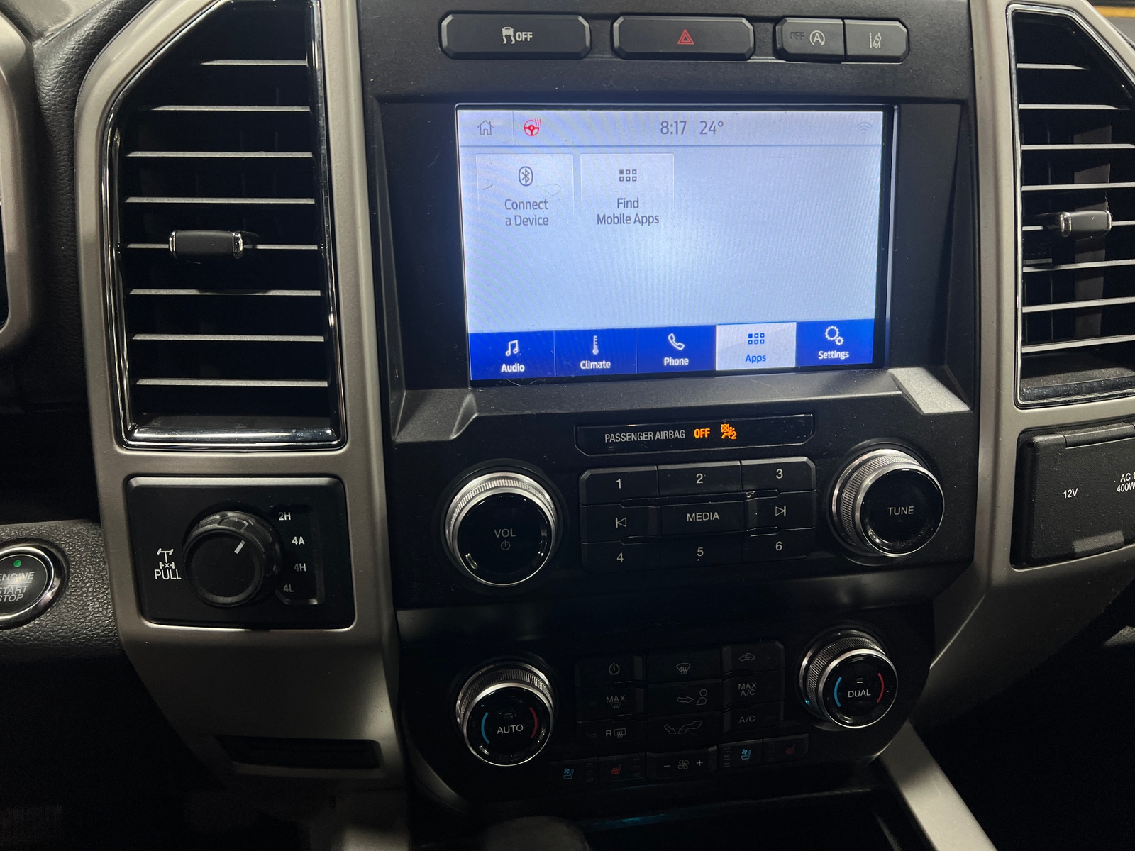 Thumbnail: 2020 Ford Econoline - 3