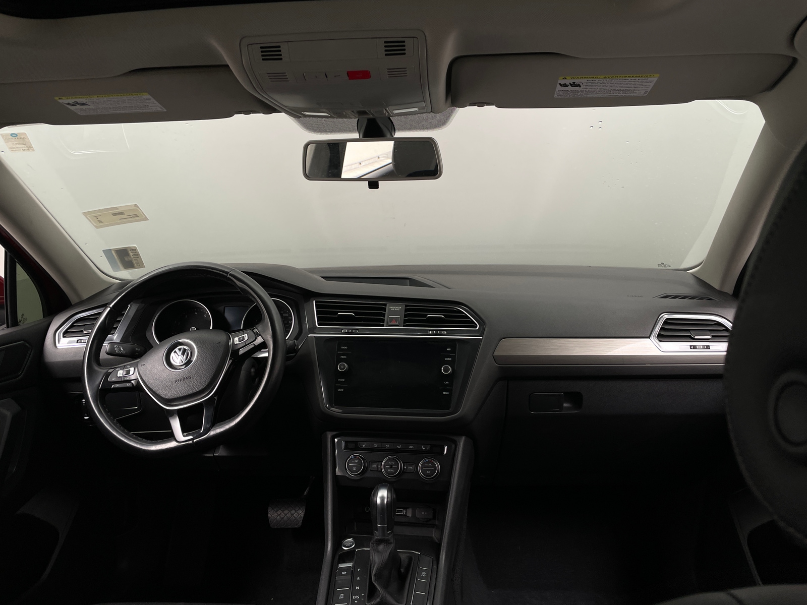 Thumbnail: 2018 Volkswagen Tiguan - 2