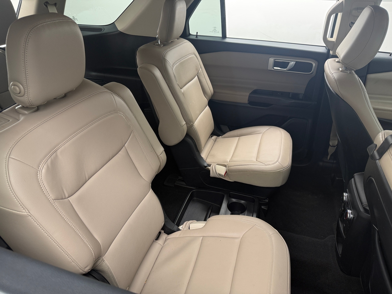 Thumbnail: 2020 Ford Explorer - 6