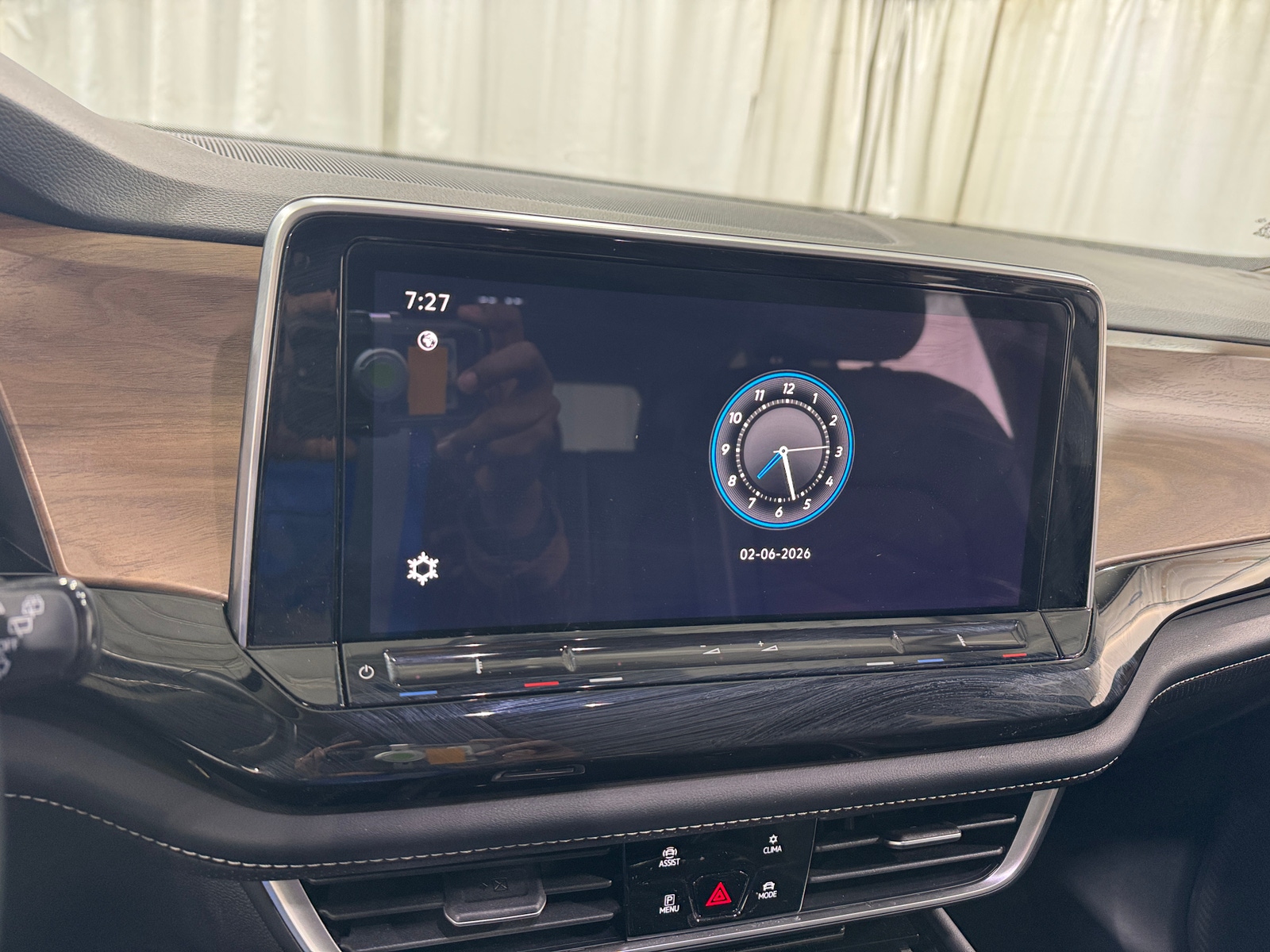 Thumbnail: 2025 Volkswagen Atlas - 3