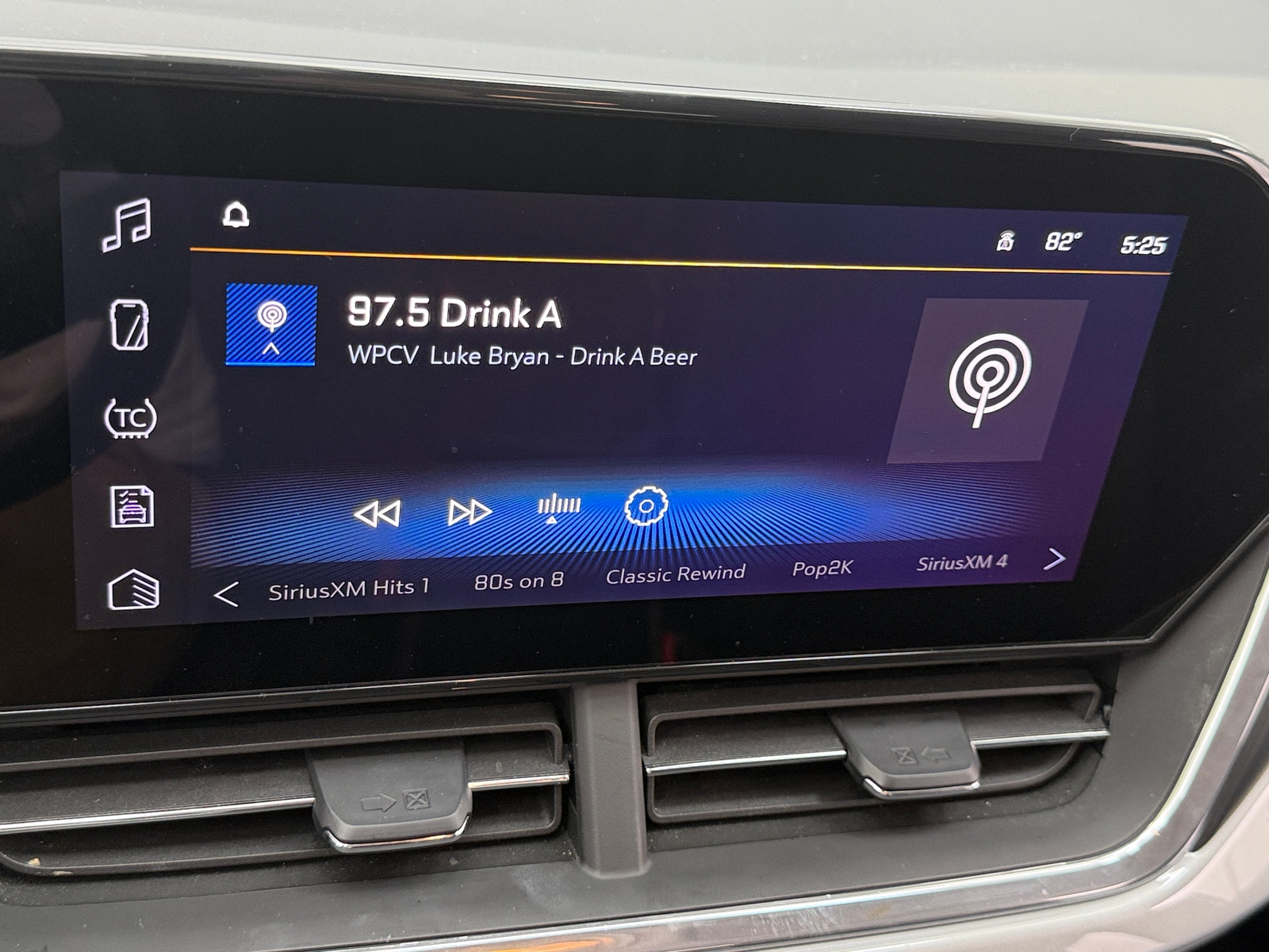 Thumbnail: 2025 Chevrolet Trax - 4