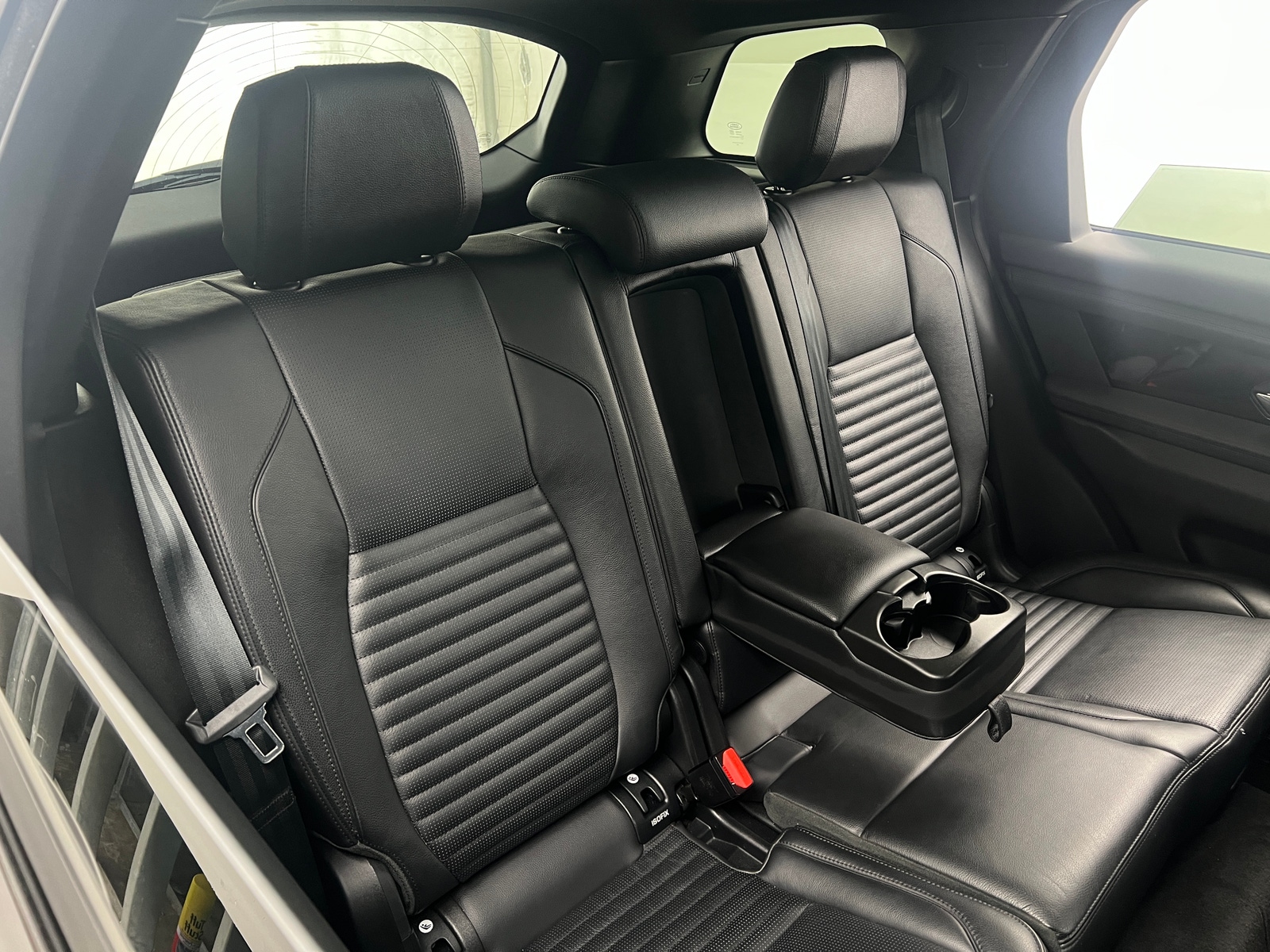 Thumbnail: 2020 Land Rover Discovery Sport - 6