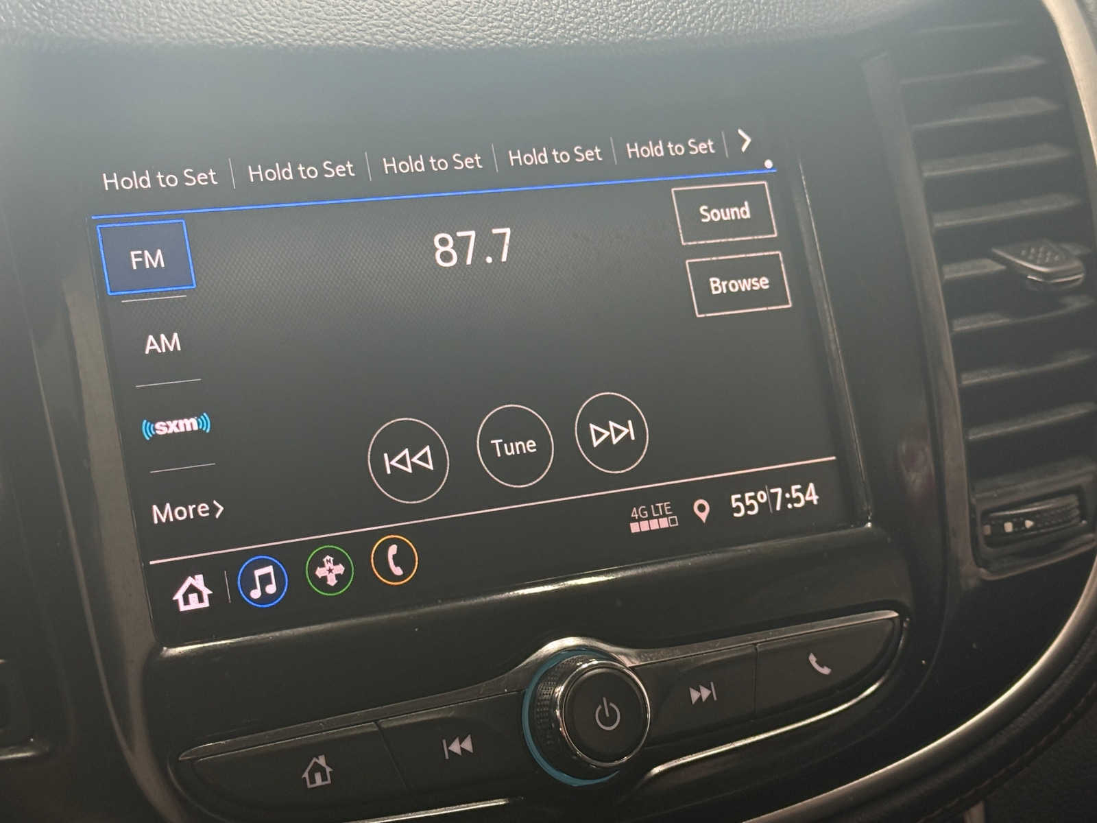 Thumbnail: 2021 Chevrolet Trax - 3