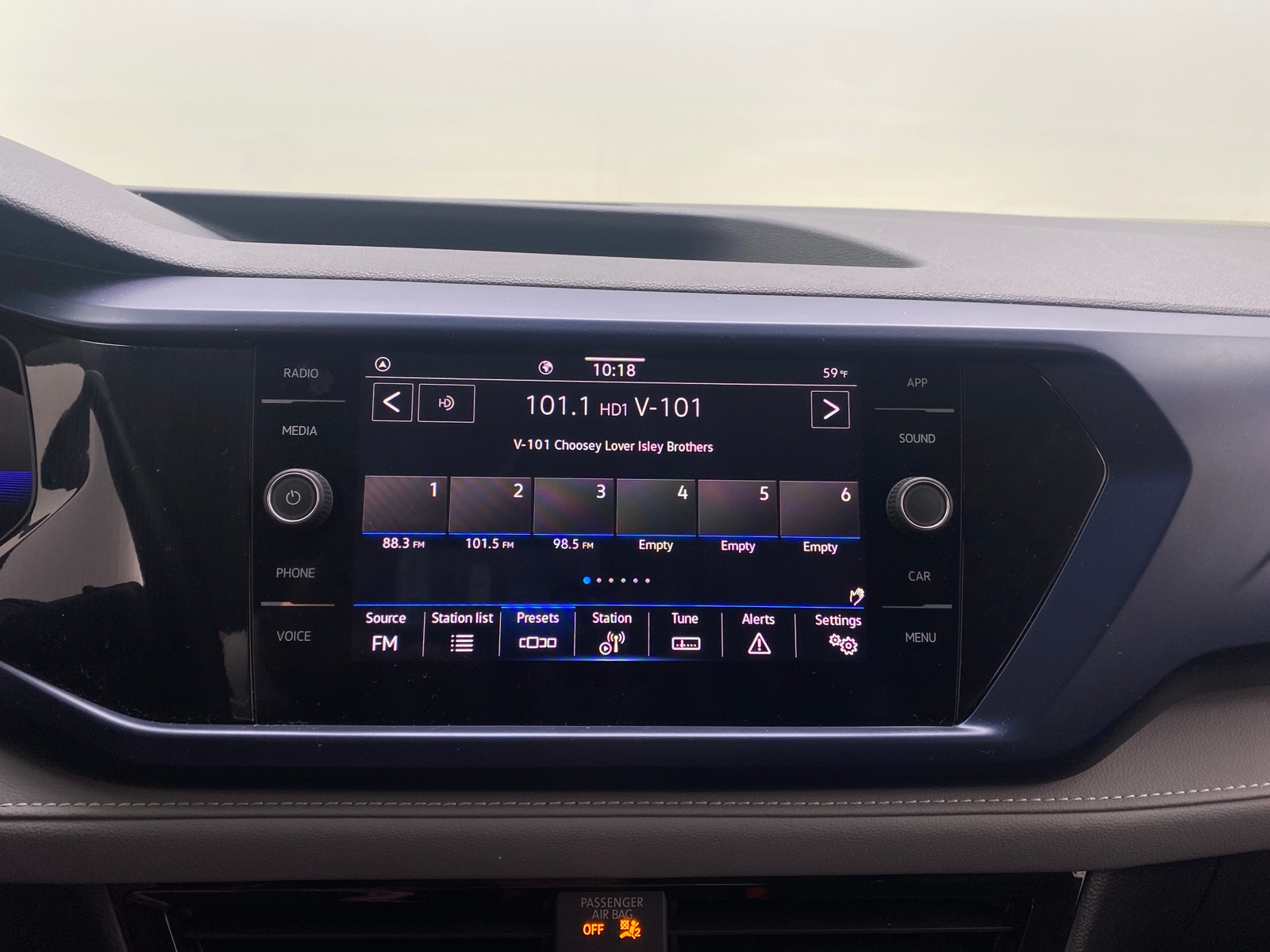 Thumbnail: 2024 Volkswagen Taos - 3