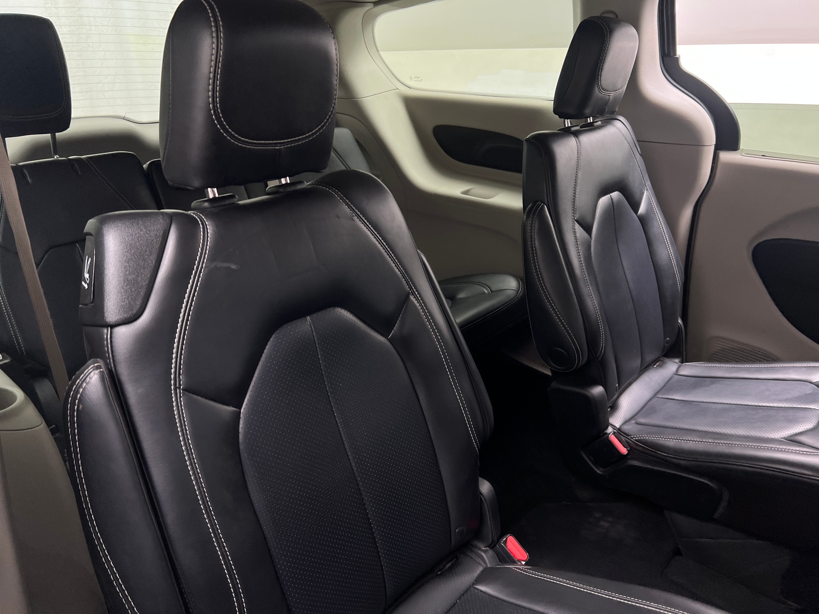 Thumbnail: 2023 Chrysler Pacifica - 5