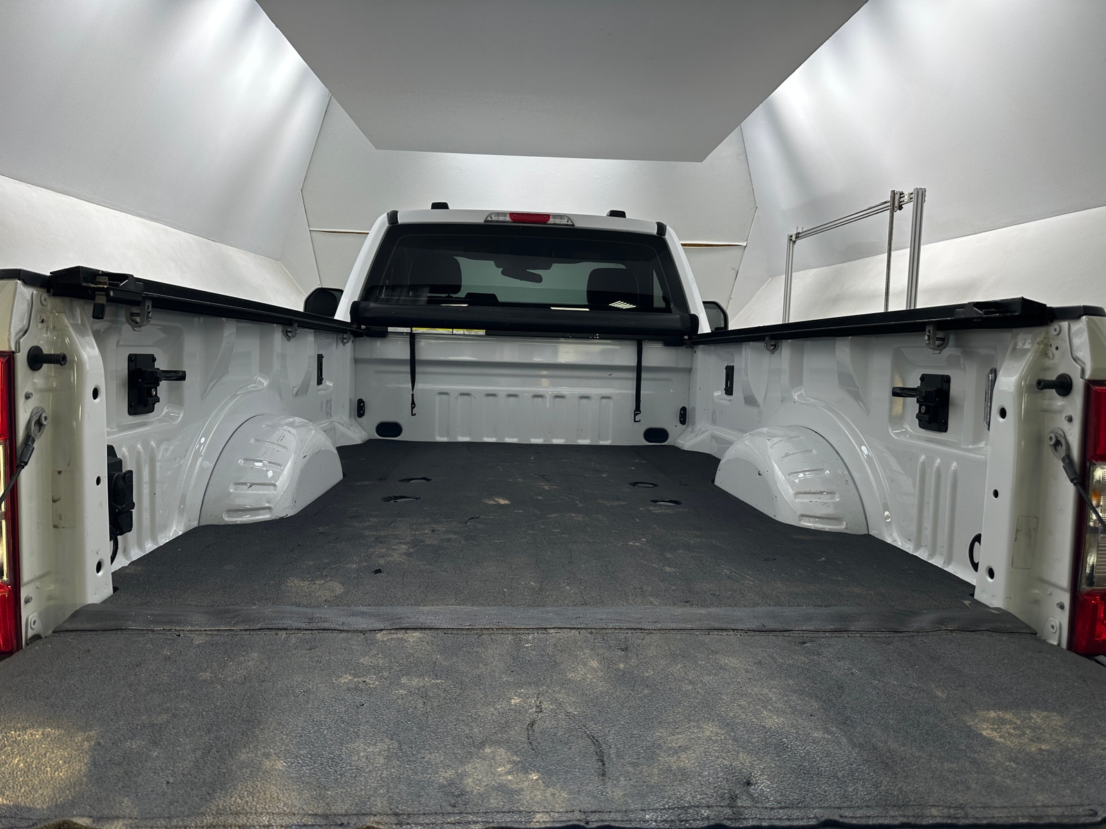 Thumbnail: 2022 Ford Econoline - 6