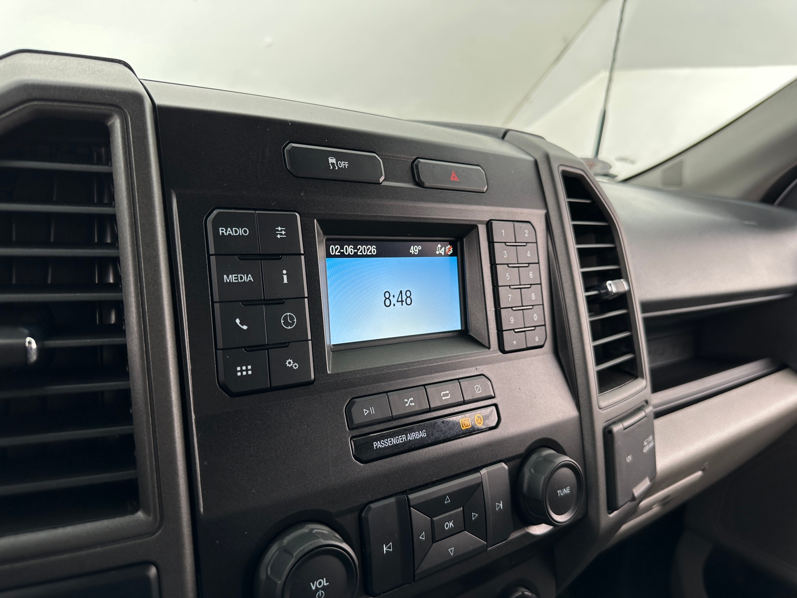 Thumbnail: 2022 Ford Econoline - 4