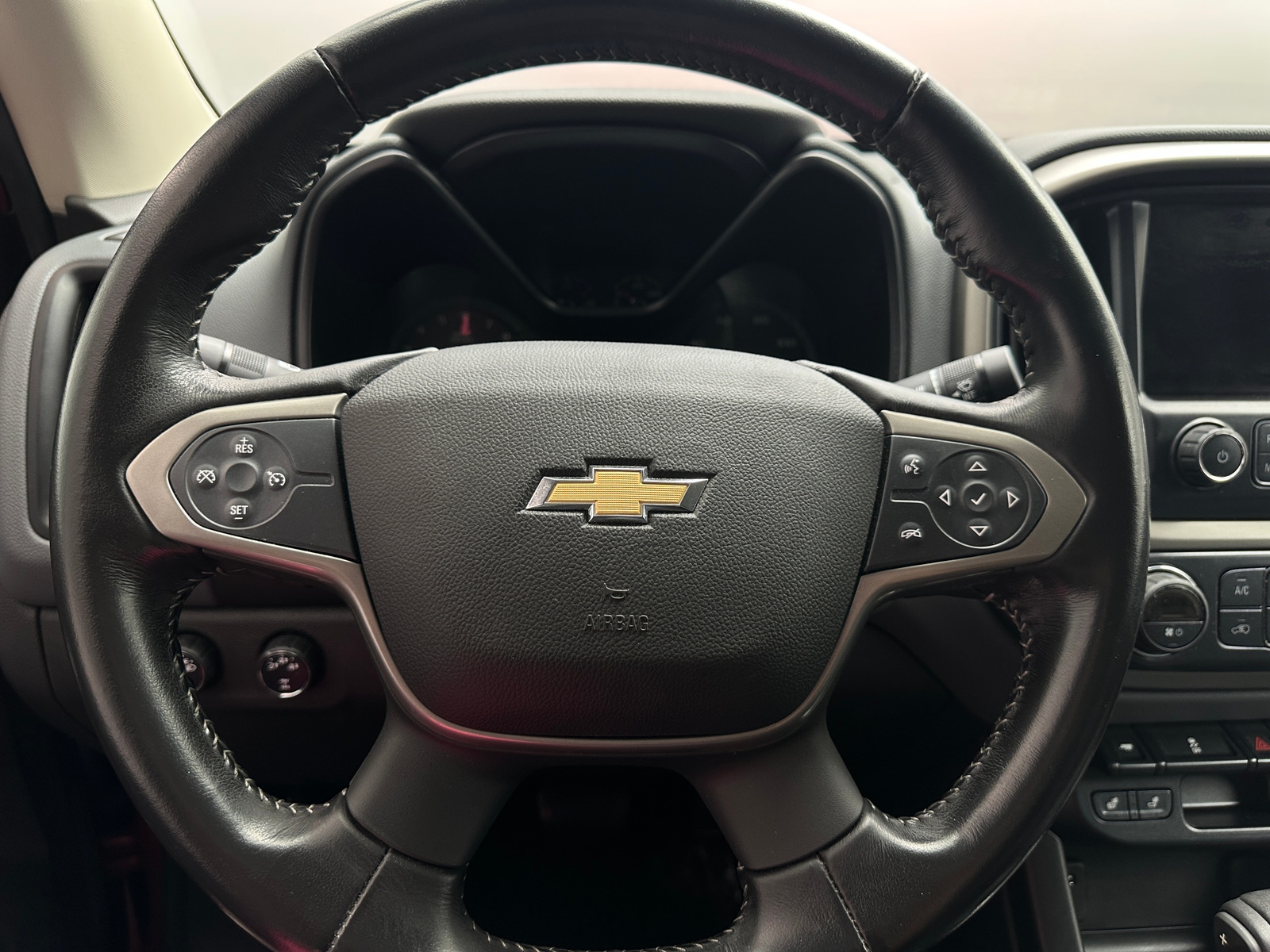 Thumbnail: 2016 Chevrolet Colorado - 4