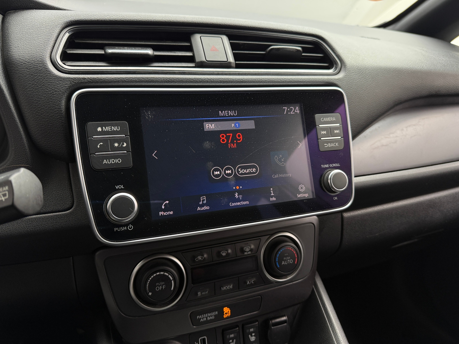 Thumbnail: 2019 Nissan Leaf - 4