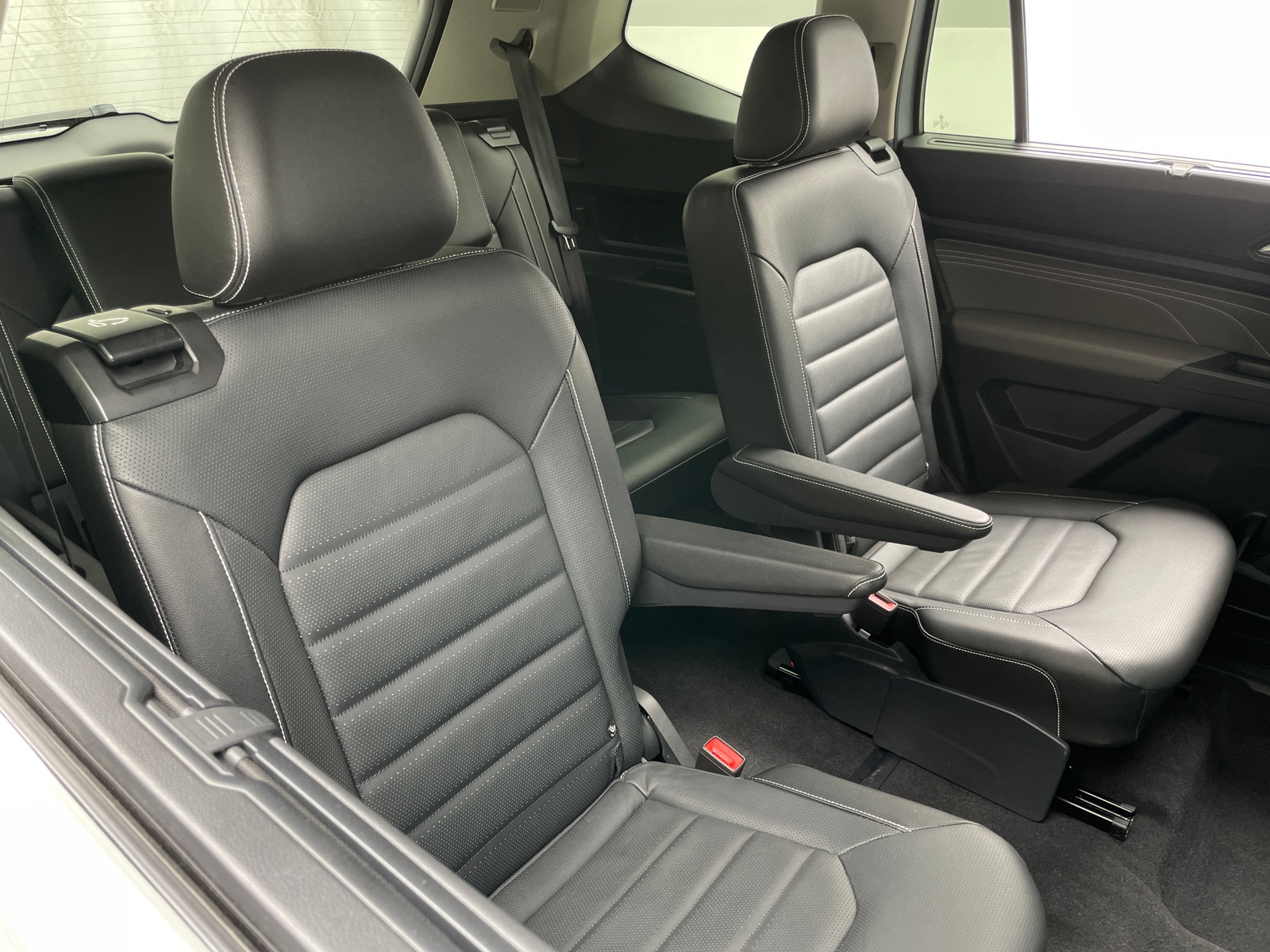 Thumbnail: 2023 Volkswagen Atlas - 5