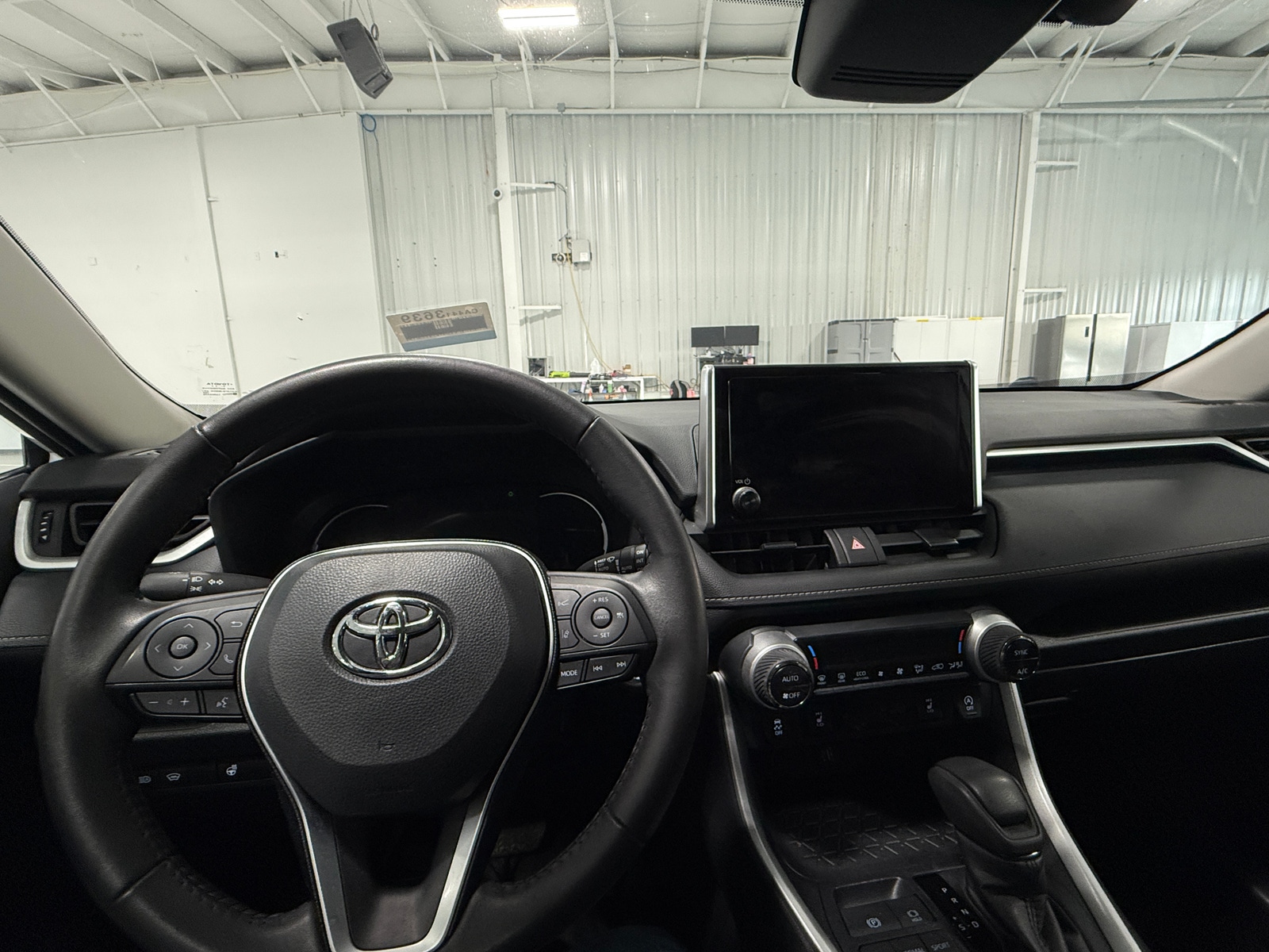 Thumbnail: 2025 Toyota RAV4 - 3