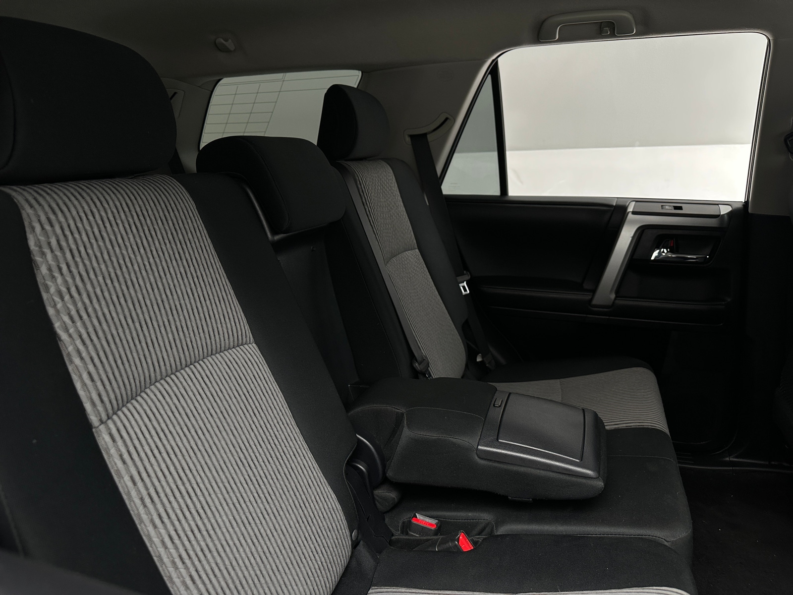 Thumbnail: 2015 Toyota 4Runner - 6