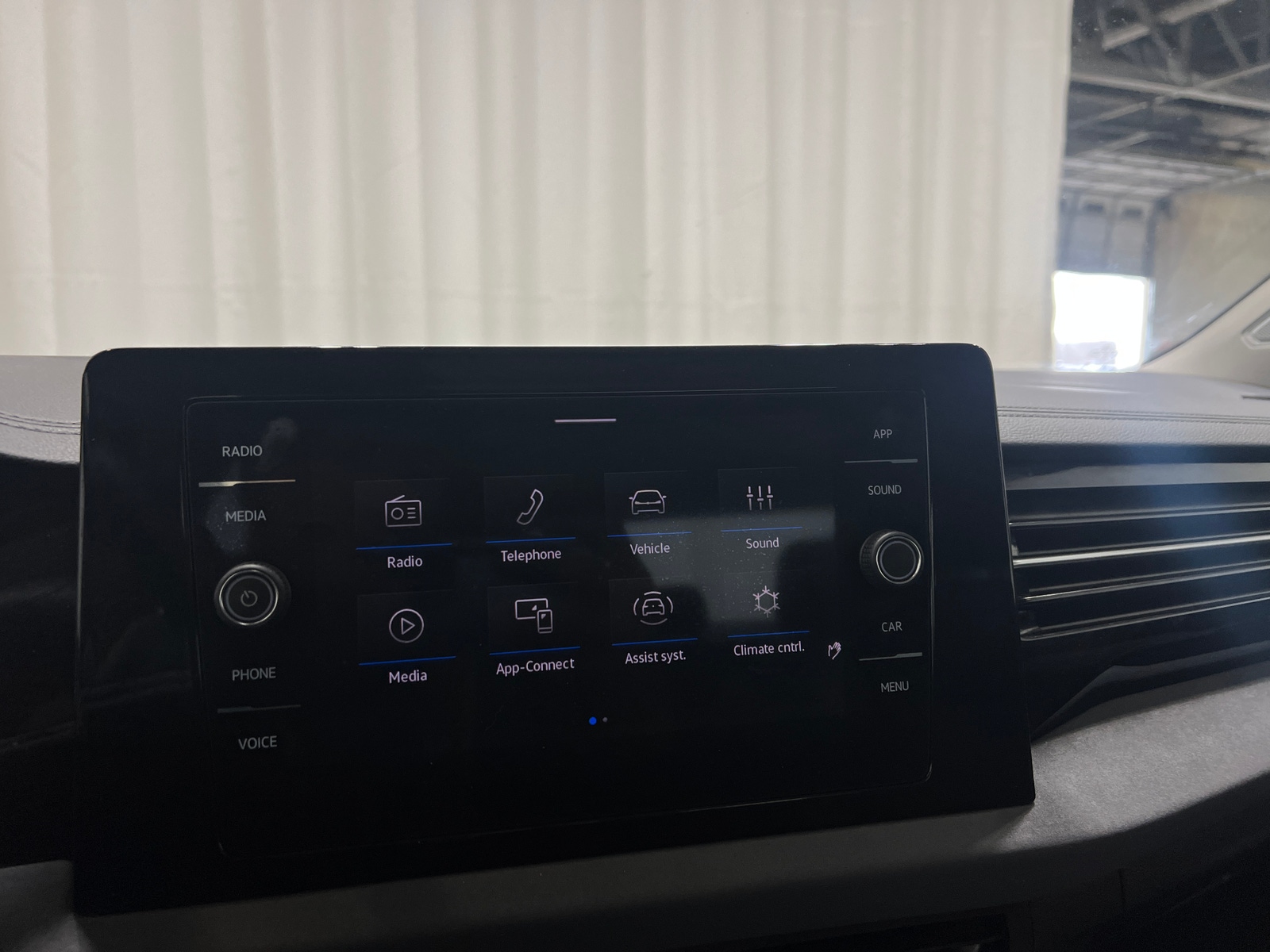 Thumbnail: 2025 Volkswagen Jetta - 3