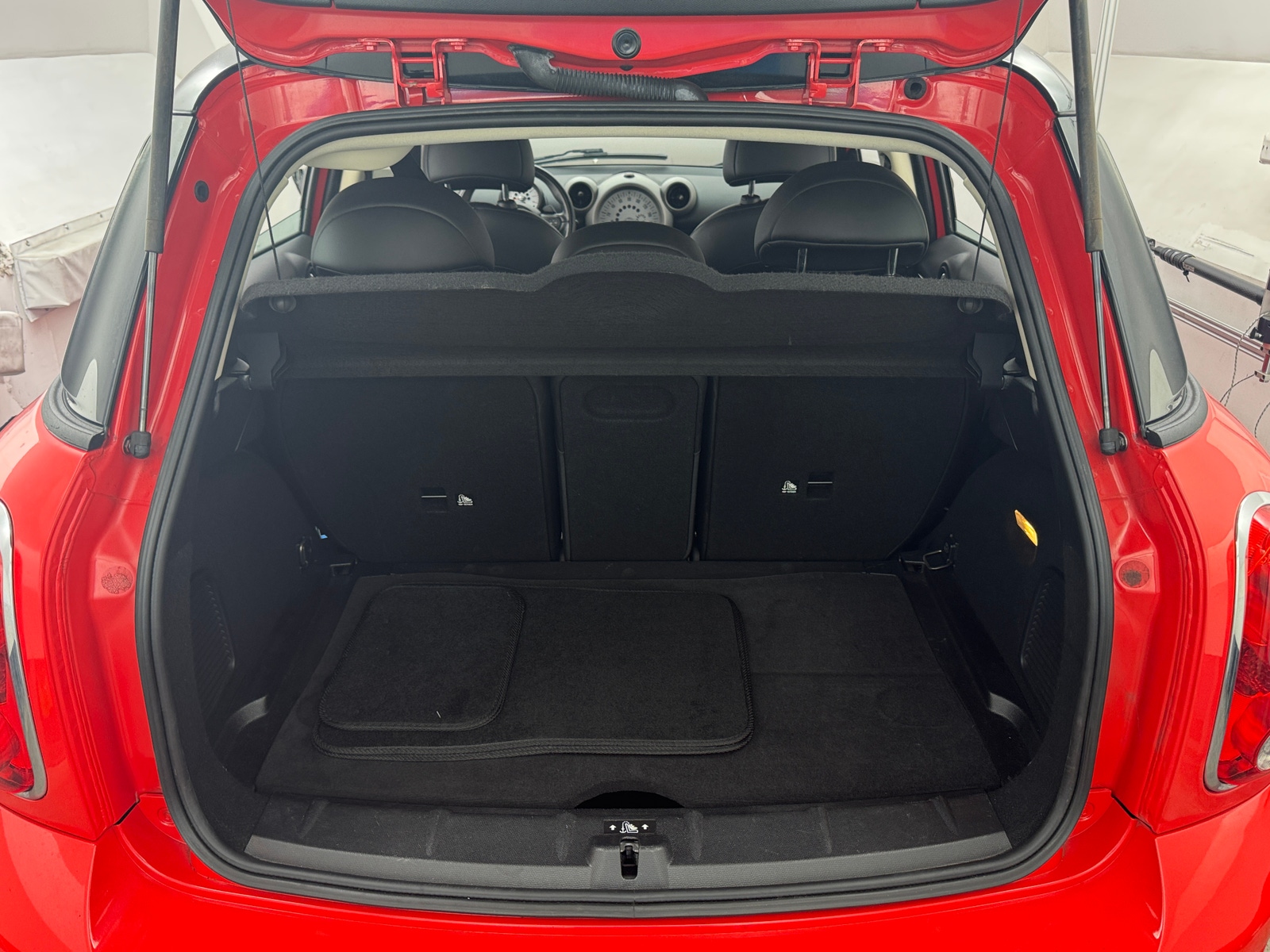 Thumbnail: 2012 MINI Cooper Countryman - 6