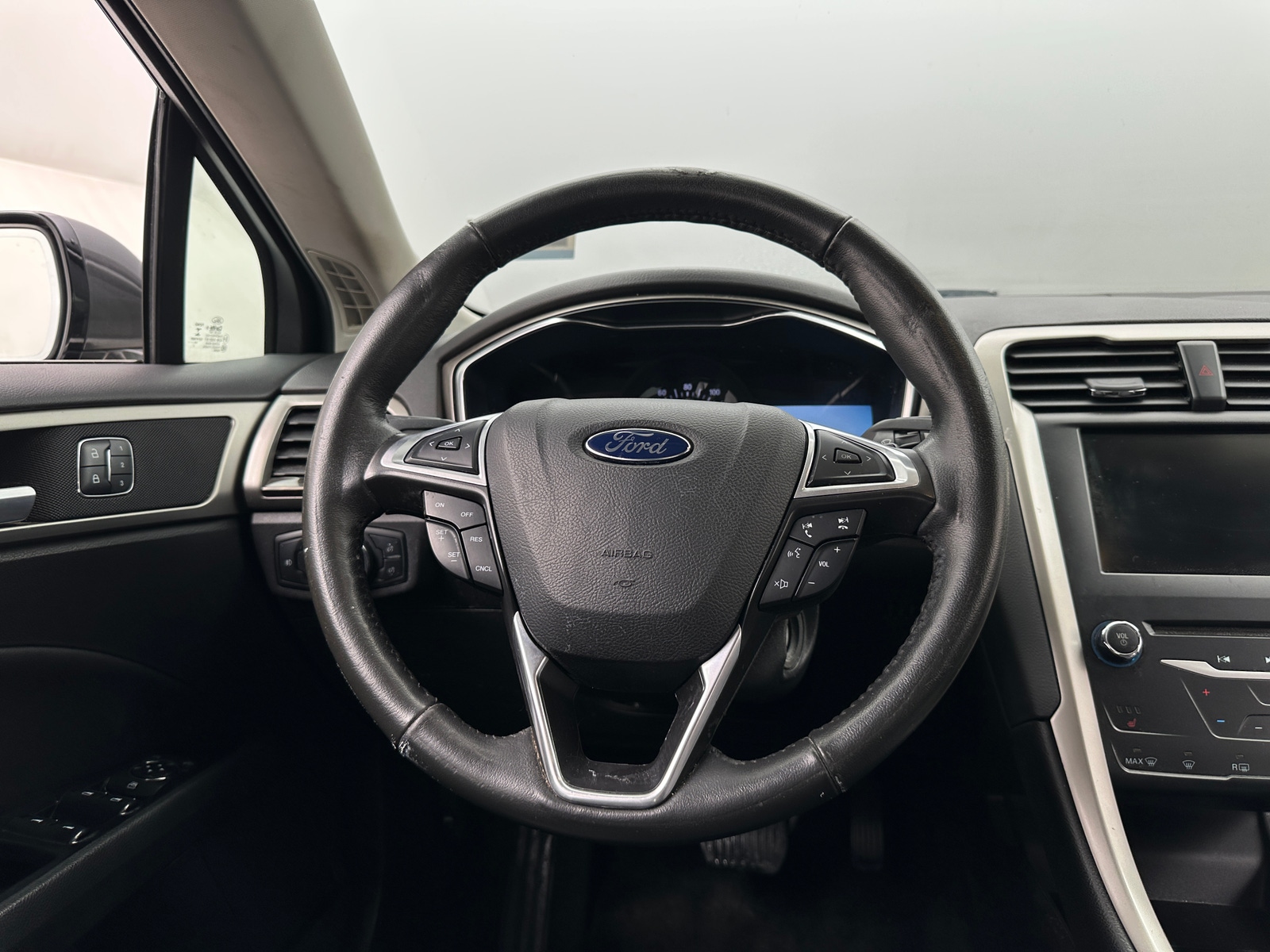 Thumbnail: 2015 Ford Fusion - 4