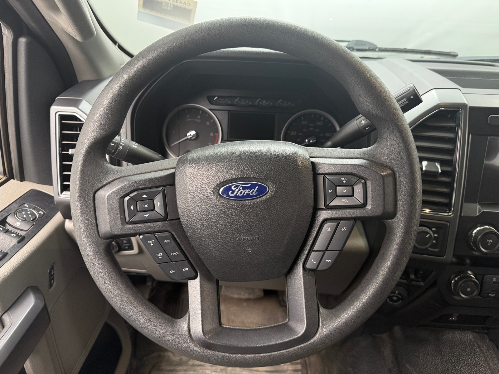 Thumbnail: 2022 Ford Econoline - 5