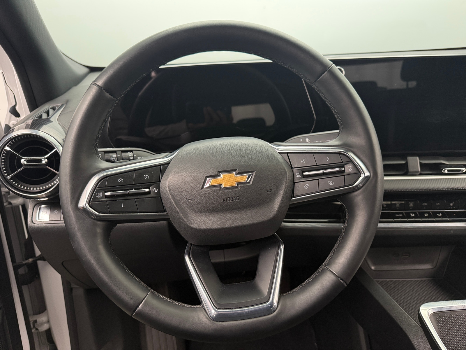 Thumbnail: 2025 Chevrolet Equinox - 5