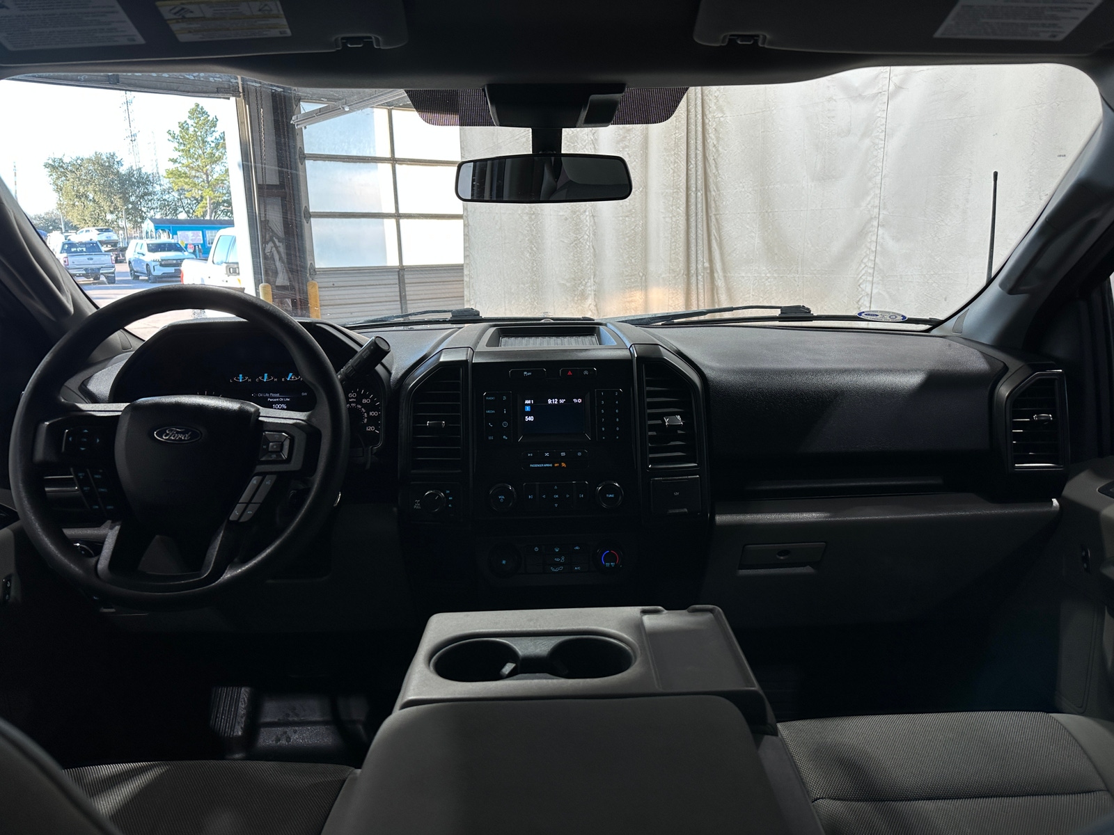 Thumbnail: 2019 Ford Econoline - 3